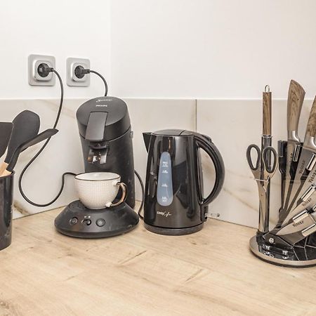 Le Jardin Des Charmilles - Proche Hypercentre Apartment Troyes Ngoại thất bức ảnh