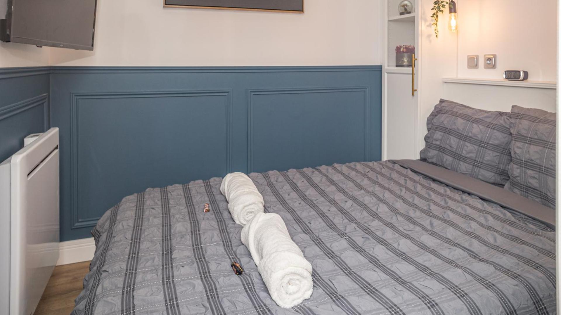 Le Jardin Des Charmilles - Proche Hypercentre Apartment Troyes Ngoại thất bức ảnh
